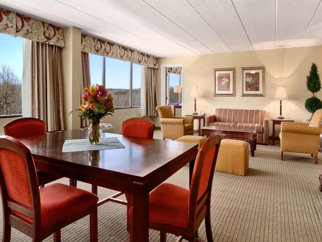 Doubletree By Hilton Charlottesville Ngoại thất bức ảnh