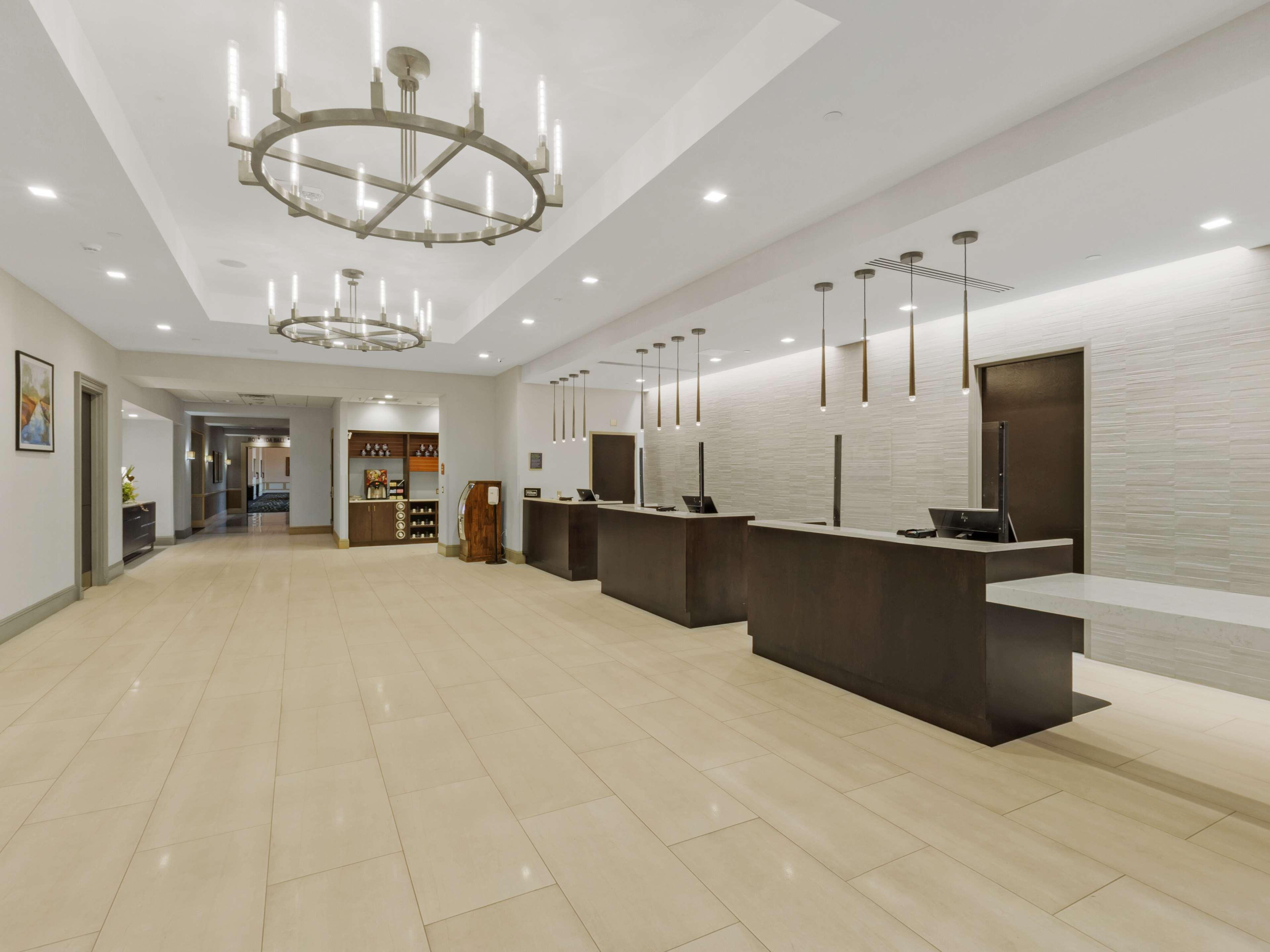 Doubletree By Hilton Charlottesville Ngoại thất bức ảnh