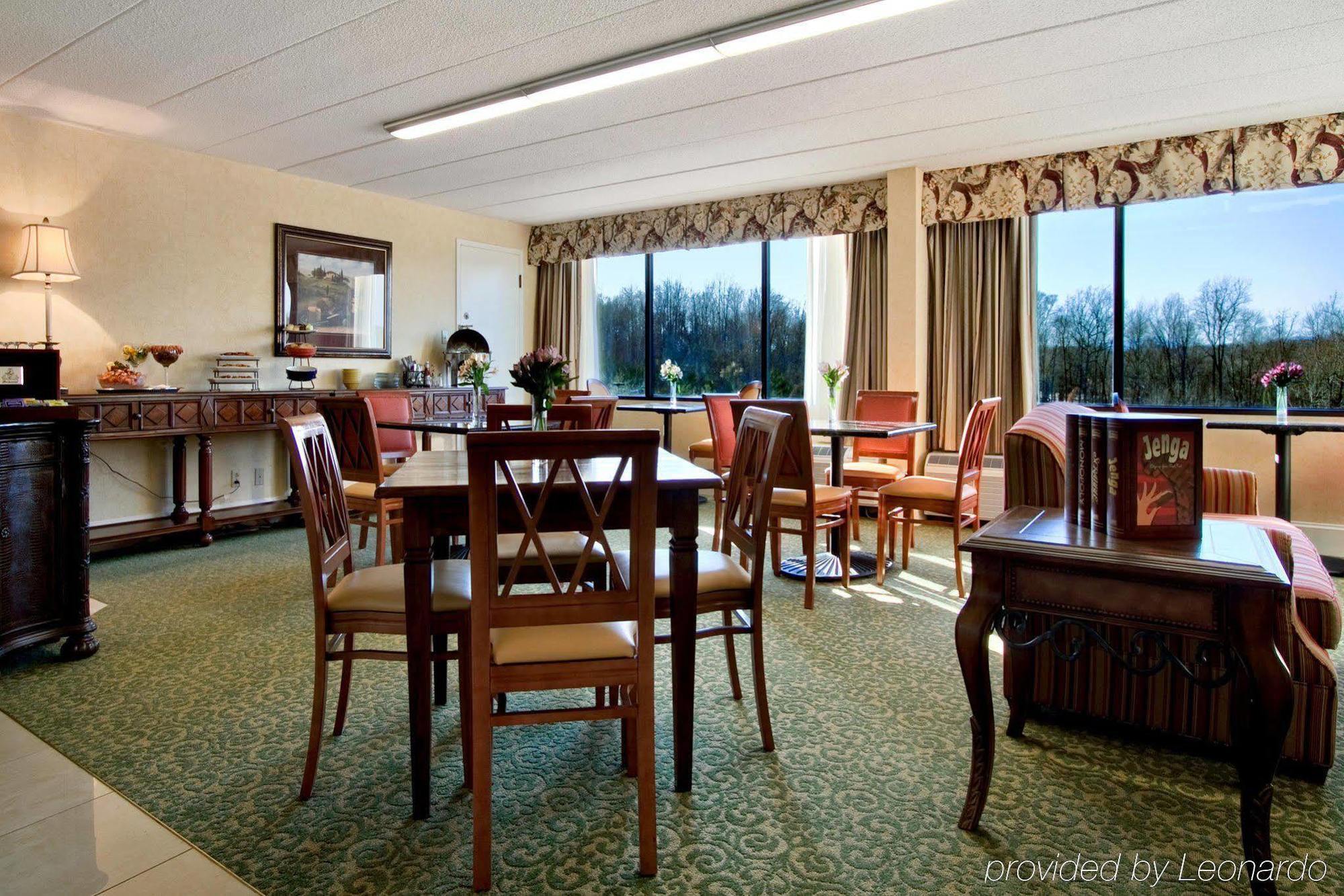 Doubletree By Hilton Charlottesville Ngoại thất bức ảnh